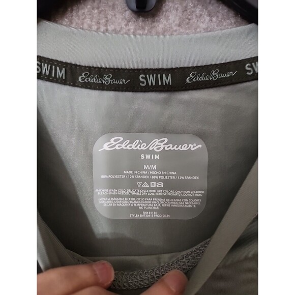 EDDIE BAUER Rash Guard Shirt Mens M Sage Green Short Sleeve Swim Beach Surf NEW - Picture 4 of 7